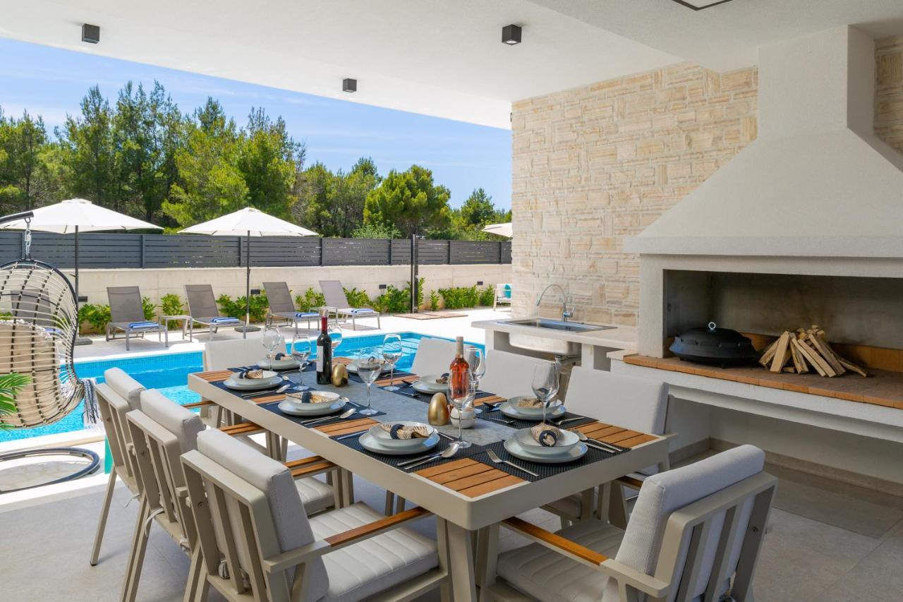 Villa Dm Водице Экстерьер фото